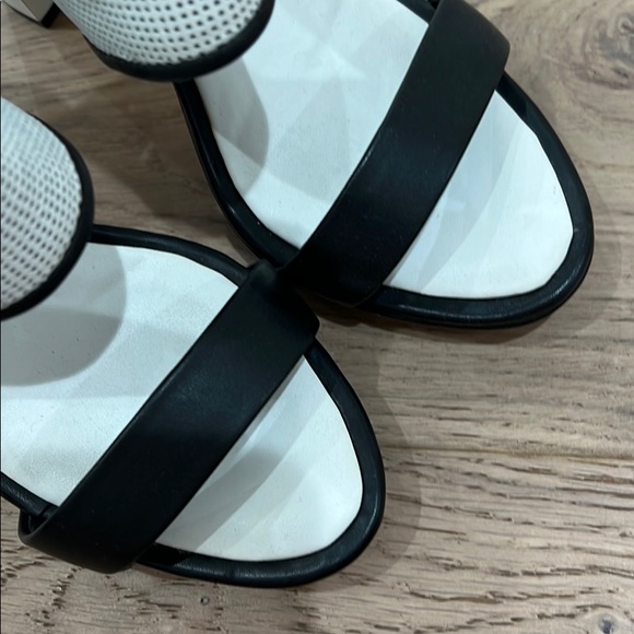 BCBG MAXAZARIA black & white heels size 8 - Picture 5 of 5